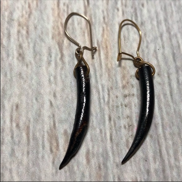 Rare vintage 1” Long bear Nails Earrings - Picture 2 of 3